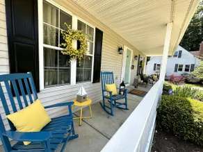 Cheerful 4 bedroom home w/ fireplace & game room - Image 5