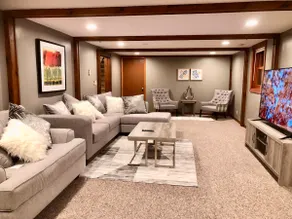 Entire beautiful home: 5BR/3BA with 2 king beds - Image 2