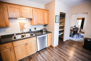 Irvine Park Retreat 5BR~Xcel~DT~River By Lux Life - Image 4