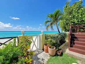 Beachfront South Coast Apartment, Great Location! - Image 2