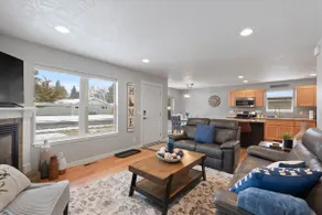 Charming Sanders Beach House — short walk to downtown and beach! - Image 4