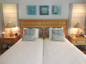 Executive 2 Bed Condo in Gated Resort with Pool! - Image 5
