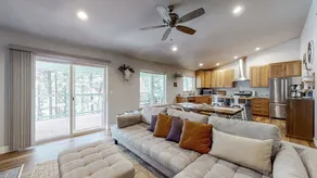 Green Cabin at Trinity Village - Image 4