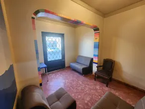 Picturesque Historic Center House - Image 5