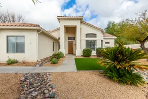 3 King beds, pool, family friendly and spacious - Image 2