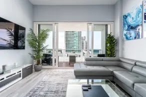 Spectacular PH 2BR 2BA Newly Reno W/beach views - Image 3