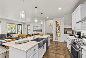 Sherman Avenue / Downtown!  Family & Pet Friendly - Image 4