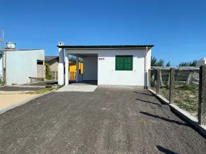 House with patio 200 meters from the sea in Balneário Gaivota - Image 3