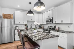 NEW! Luxurious 5bdr w/ a hot tub. Walk to stadiums - Image 5