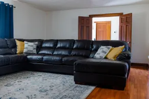 Spacious Home in Buena Vista - Image 5