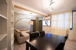 Ultra central 3 room apartment - Image 2