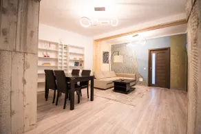 Ultra central 3 room apartment - Image 3