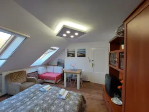 2 bedroom accommodation for 4 people near university - Image 2