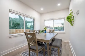 Fresh bungalow next to UArizona! - Image 3