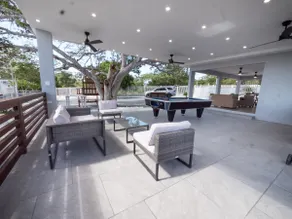 4 bdr house w/private pool near Combate beach - Image 3