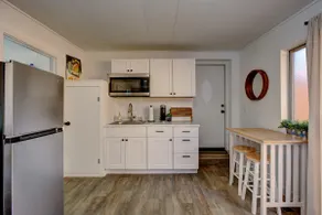 Modern Farmhouse - Image 5
