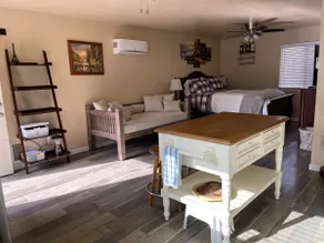 Cozy Guesthouse on 5 acres - Image 5