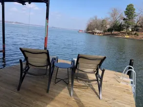 Modern Lakeview Escape - Image 5