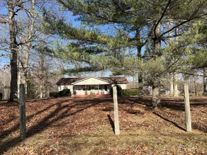 Hiking Retreat Central to all area attractions - Image 2