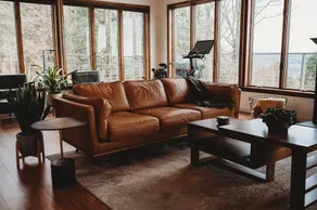 Mountainside Retreat Upstate New York - Image 4
