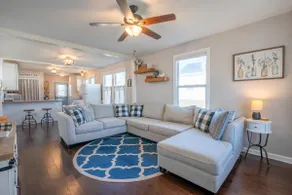 Cozy Convenient Cottage - Image 3