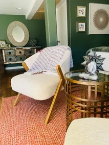 Beautiful one bedroom suite, unbeatable location. - Image 2