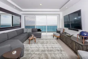Crews Nest Luxury Modern Condo - Image 3