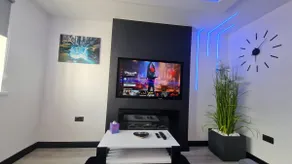 (6) TGHA Luxury 2 Bedroom Apt - Image 2