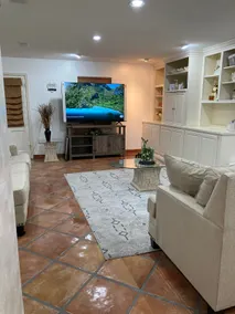 The Cabin - Image 5