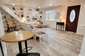 Lakeside Cottage near skiing/waterparks/wineries - Image 2
