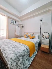 Cozy QC Condo with Karaoke Pool & Fast WiFi - Image 2