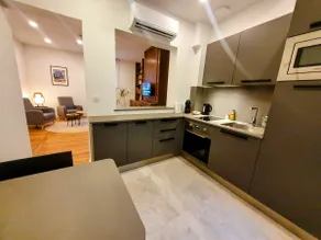La Bibliothèque Premium Apartment - Image 4