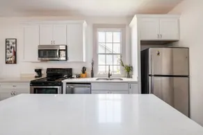 Beautiful Allen Toussaint Earhart Duplex - Image 3
