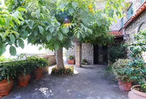 Ocean-view villa with private pool in Ravello - Image 3