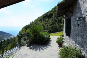Ocean-view villa with private pool in Ravello - Image 4