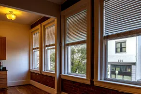 The 611 Loft. Central Downtown Location. - Image 3