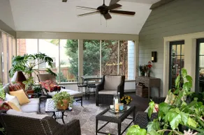 Contemporary colonial cottage, close to dwntown Rockville and metro, accessible. - Image 3