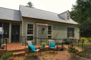 Contemporary colonial cottage, close to dwntown Rockville and metro, accessible. - Image 2