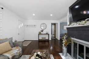 Fully Renovated 5 BR Home Near Gambrill State Park - Image 2