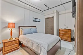 Perfect Blend of Convenience & Comfort in the heart of Syracuse NY - Image 5