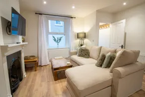 Stylish and Modern Town Centre End-of Terrace Home - Image 2