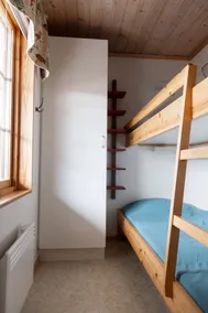 3BR Flat with Private Sauna and Parking - Image 4
