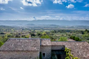 Haussmann-style house with spectacular view of Luberon, 349 m2 - Image 3
