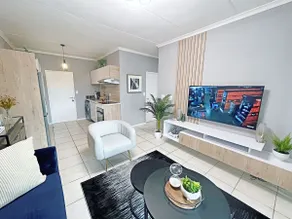 Stunning Modern Luxury Apartment in Johannesburg - Image 2