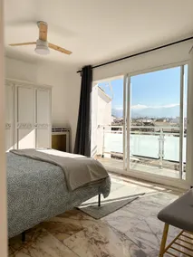 Penthouse in the center of Granada. Optional parking - Image 3