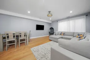 Chicago Jefferson Park Penthouse near train stop! - Image 3
