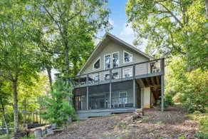 Cantrell Point Cottage on Keowee - Image 3