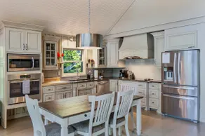 Cantrell Point Cottage on Keowee - Image 4