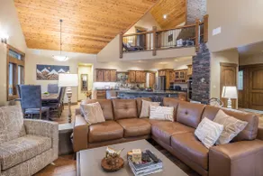 Luxury Pour House Lodge - Image 3