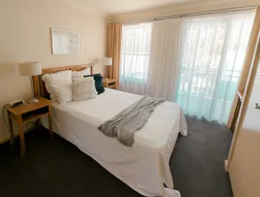 Resort Living @ Cams Wharf - Image 3